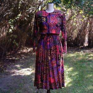 Vintage Long Sleeved Colorful Patterned Dress